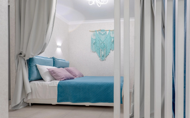 Studiya Delyuks s balkonom Apartments