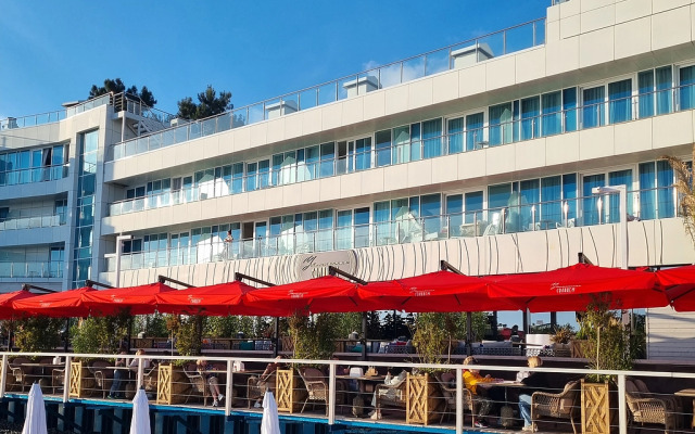 Mytimewell Chernomorskaya 13G Apartments 2