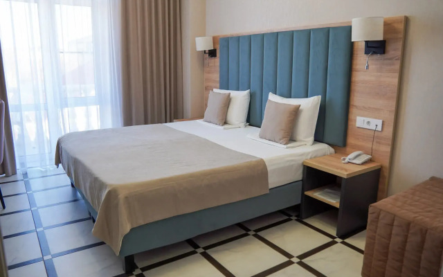 Yason Hotel