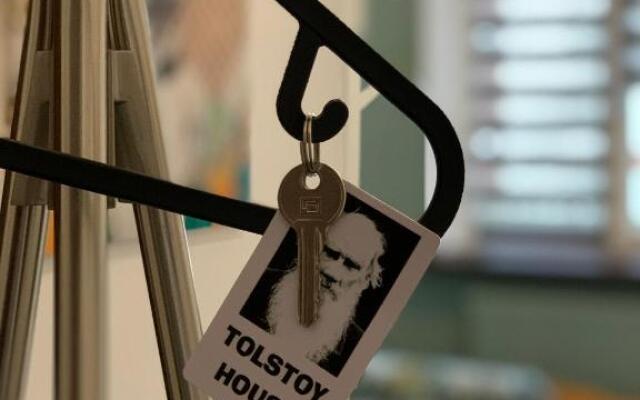 Tolstoy Art Hostel
