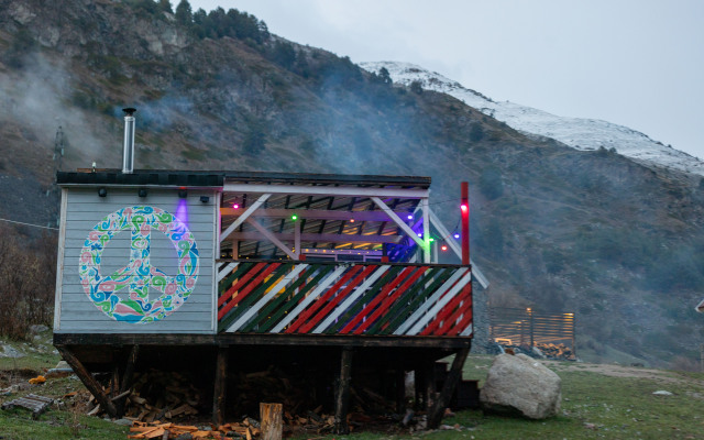 Частный дом Хиппи у Black Point в Тегенекли