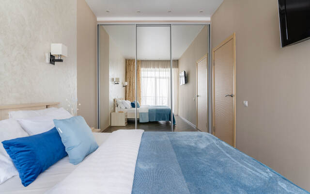 Apart Vl Na Naberezhnoy S Vidom Na More Apartments