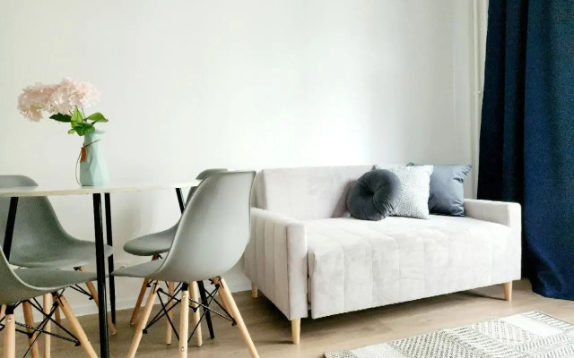 Runway Apartments Flat
