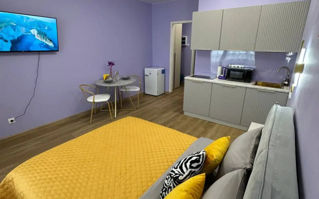 Dizayn Kudrovo s Kachelyyu Apartments