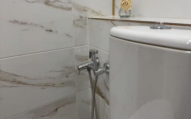 Lyuks Krestki Flat