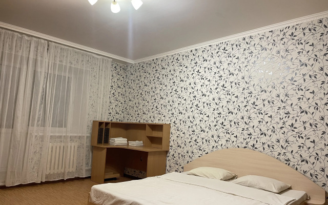 Na Adoratskogo 1 Flat