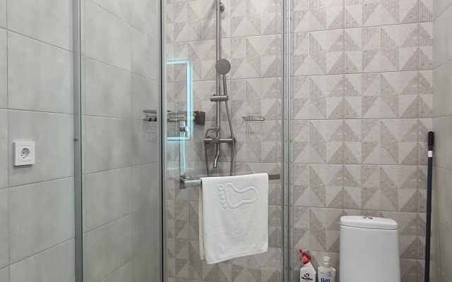 Uyutnaya S Balkonom V Sochi Flat