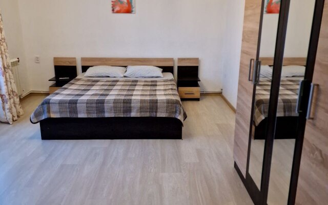 Na Startovoy Apartments