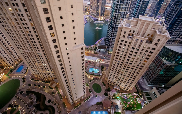 Mini hotel Berloga Holiday Homes JBR