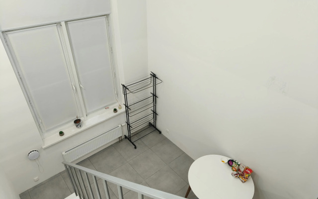 Trekhkomnatnaya S Vidom Na Siti Flat
