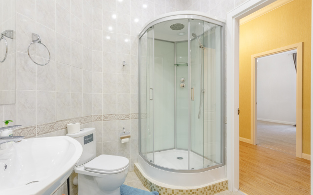 Luchshaya Kvartira with 3 bedrooms near Kremlin