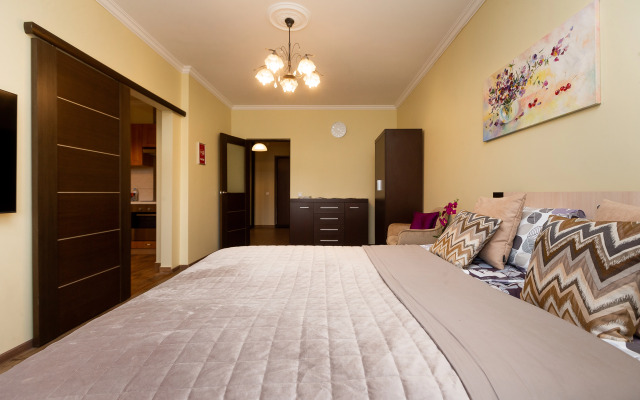 Nedaleko ot naberezhnoy Flat