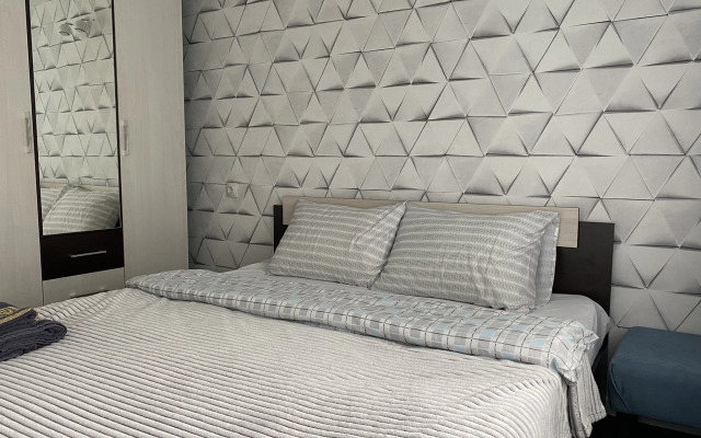 Квартира 2-х комнатная на улице Тимме 8