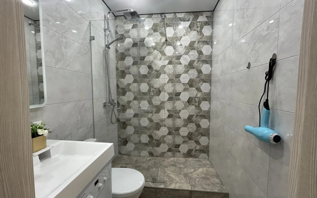 Dvushka S Krasivym Vidom Vozle Trts Planeta Flat
