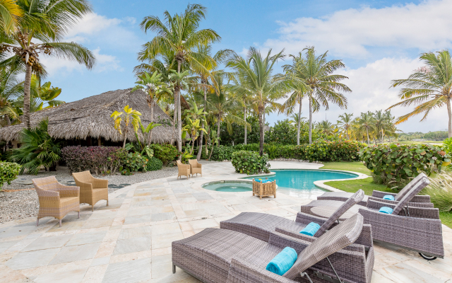 Eden Roc Beach Villa