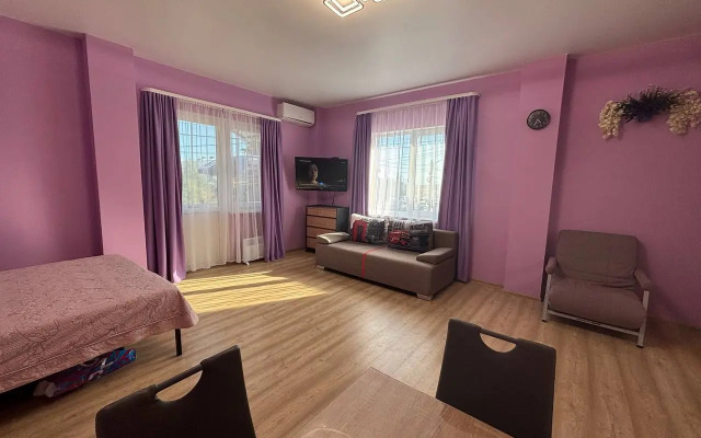 Апартаменты Уютная студия возле моря