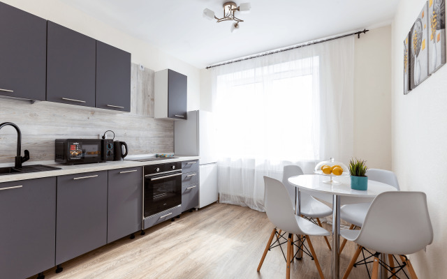Uezdny Pr. D11, 6 Etazh Apartments