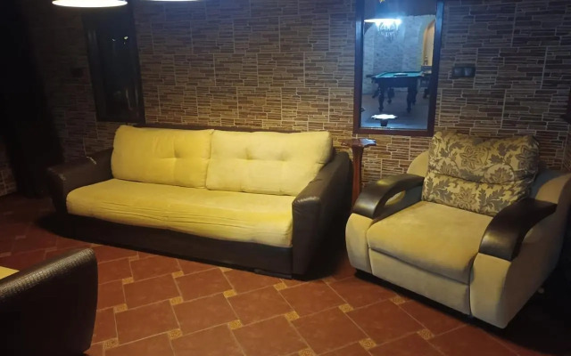 V Orlovke Guest house