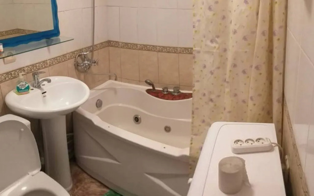 V Tsentre Goroda V Shagovoy Pl. Lenina Flat