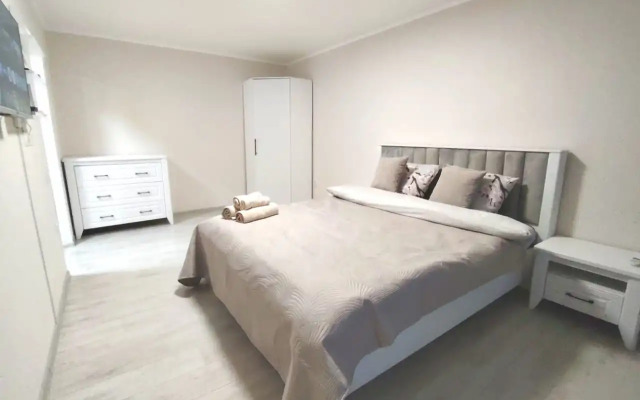 Квартира Уютная для Двоих Гостей