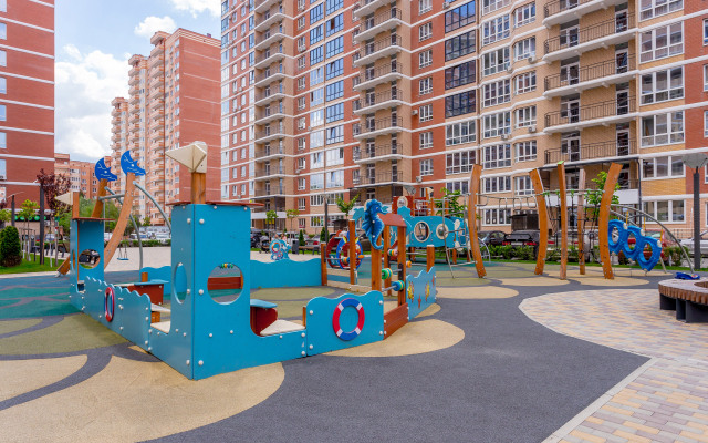 Fianit Vozle Parka Galitskogo Flat
