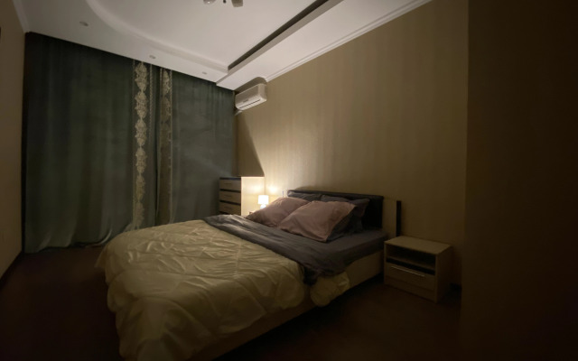 Semya ryadom s Sheremetyevo Flat