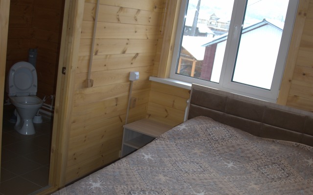 SEMEJNYiJ Guest House