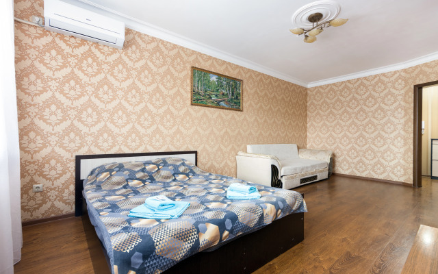 V Essentukah Ryadom S parkom SutkiRu Flat