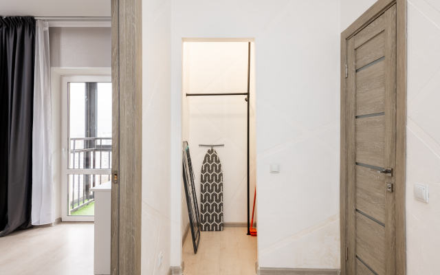 Gosti Lyubyat u metro Novoperedelkino Bezhevaya Flat
