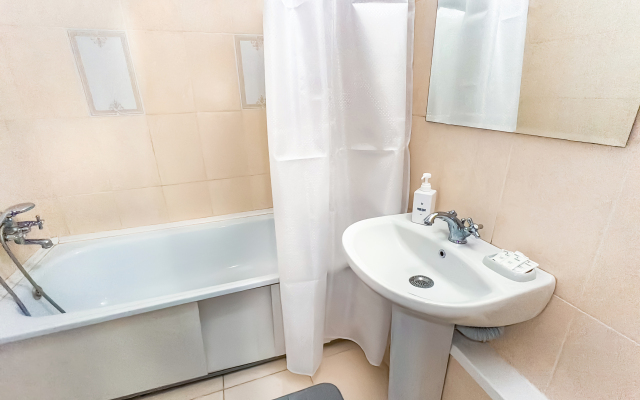 S zaseleniyem Lutshiy servis Posutochno50 Apartments