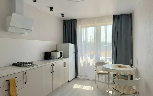 Ryadom S Readovskim Parkom Flat