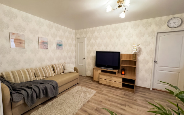 Квартира 2-комнатная на Коминтерна 22