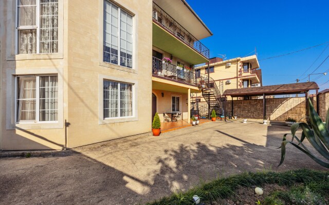 V Siriuse Guest House
