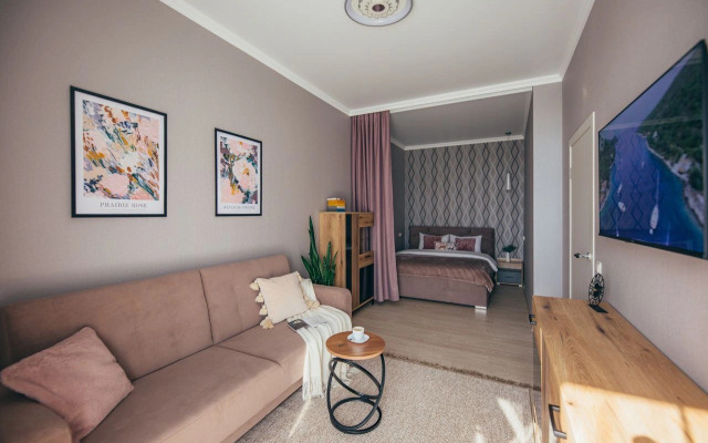 Na Pervoy Linii Flat