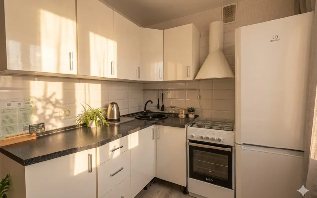 Apartamenty Sibir' House na nabereznoj radom s otelem "Tom'"
