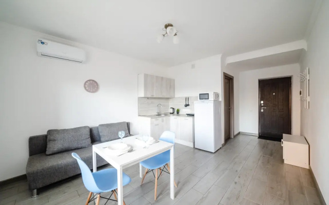 Apatrkhaus 3 na Initsiativnoy Apartment