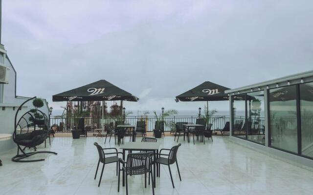 Royal Medis Hotel