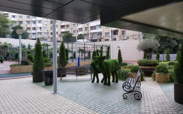 V tsentre Sochi dlya 3 gostey ZHK Sokol S Vidom Na More Apartment