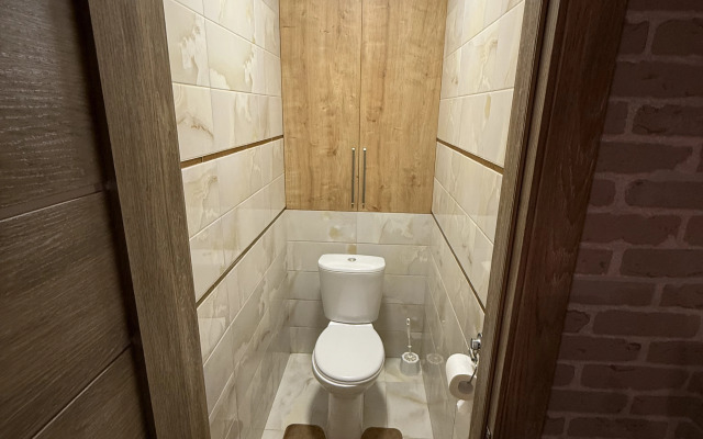 Dizaynerskaya Dvukhkomnatnaya Kvartira Flat
