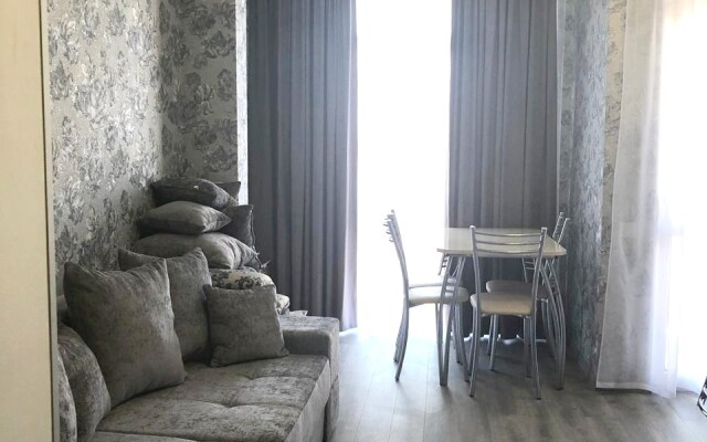 Na Nizhneimeretinskoy 143 Apartments 2