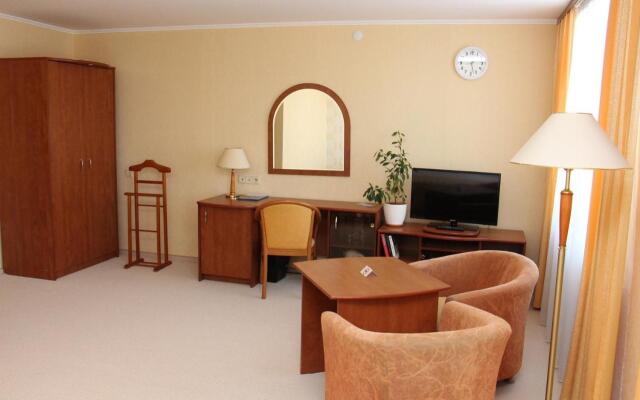 Отель Надеждинский