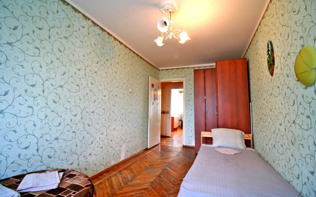 Teplaya Dvukhkomnatnaya Flat