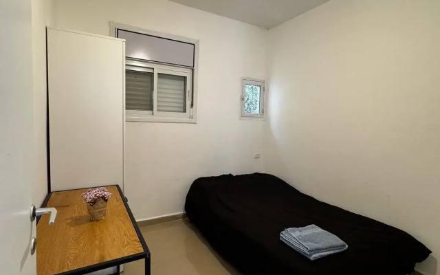 Gorodskoye Spokoystvie 2 Vannye 2 Kukhni Flat