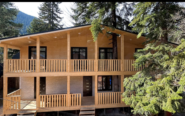 Arhyiz Chalet