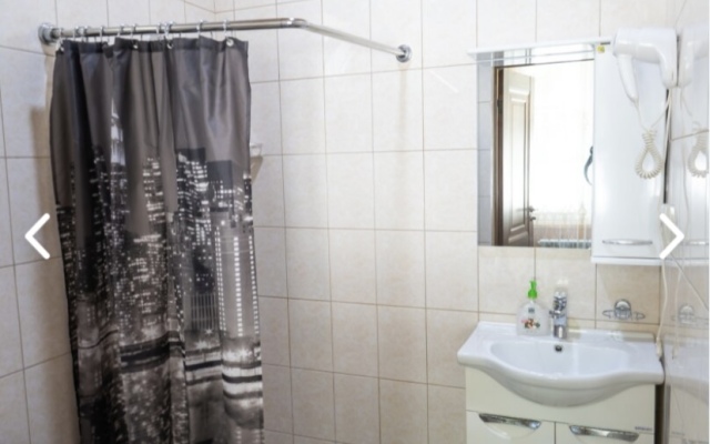 Kyarcha Guest House