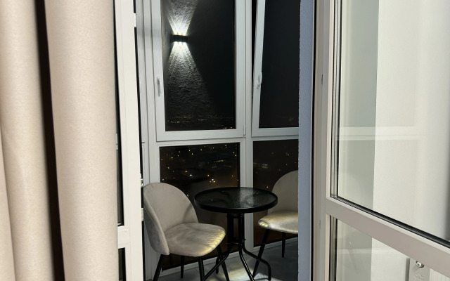 Central SkyView Flat