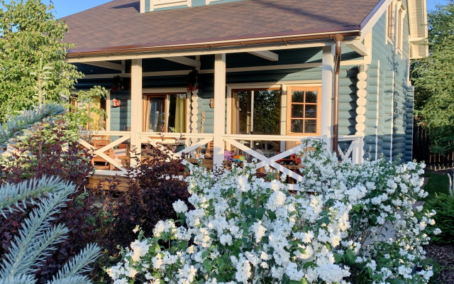 Ryadom s Igoroy Guest House