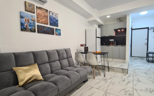 Vozle Plyazha Flat