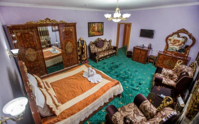 Qibla Tozabog Hotel