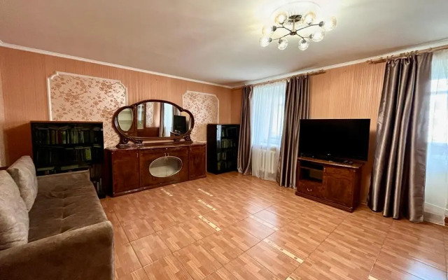 Tryokhkomnatnaya V Sovetskom Rayone Flat